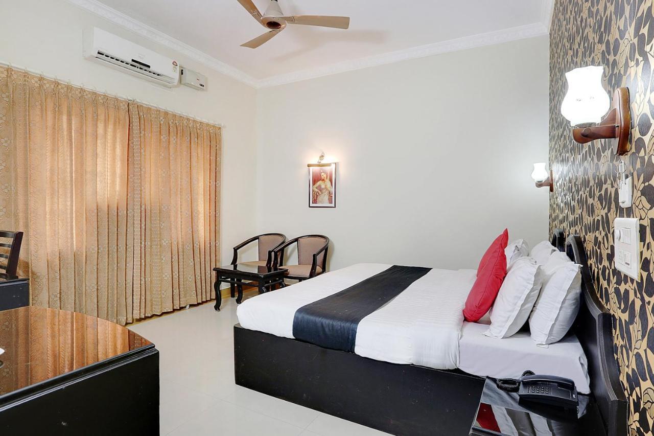 Capital O 46475 Gd International Redfort Hotel Nilambur Exterior photo
